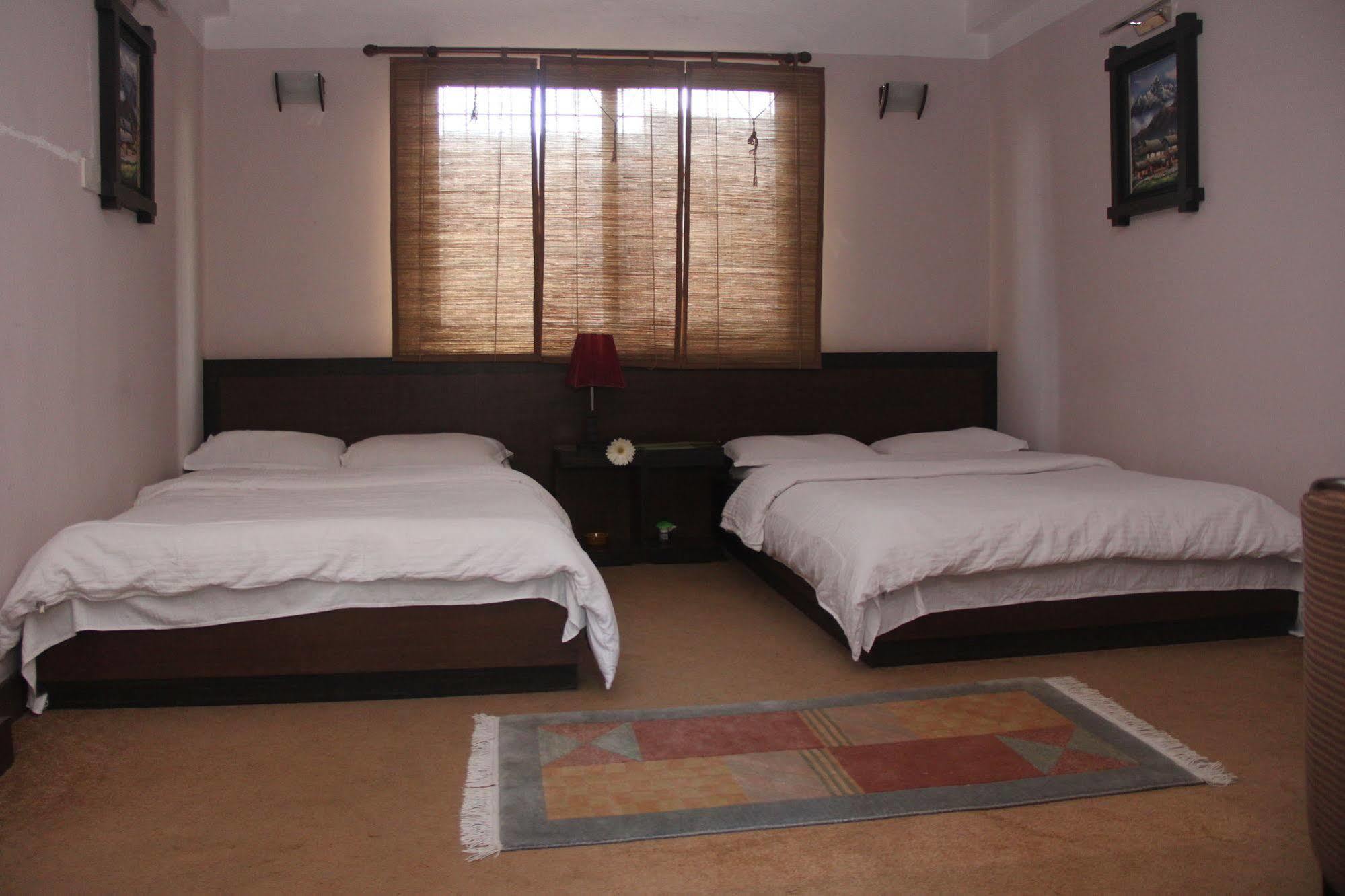 Bhadgaon Guest House Бхактапур Экстерьер фото